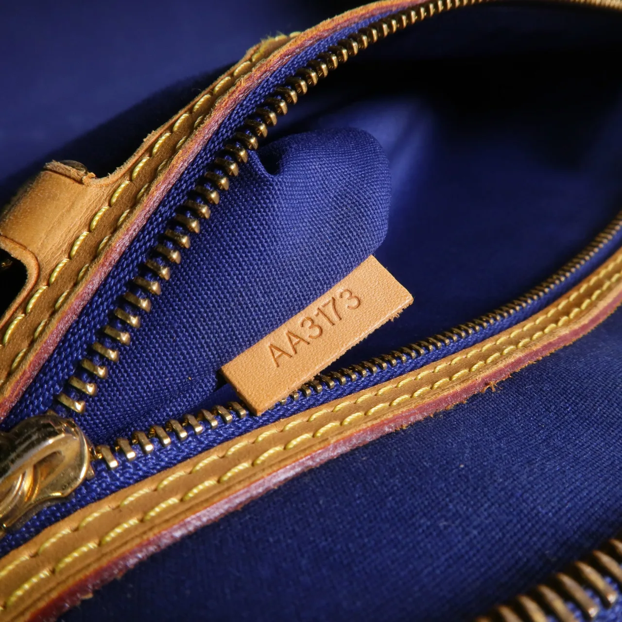 LOUIS VUITTON M90054 兩用包 皮革 海軍藍 / Grand Bleu 皮革 中古品C - 縮圖 15