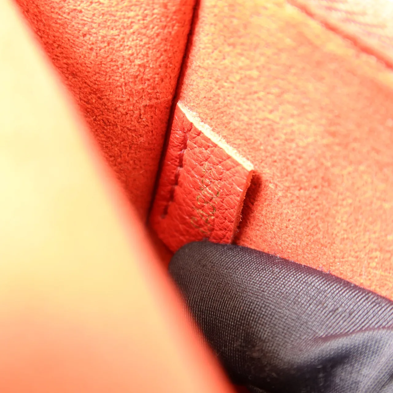 LOUIS VUITTON Victoire M41731 肩背包 塗層帆布 棕色 / 紅色 / Brown/Red 塗層帆布 中古品A - 縮圖 10