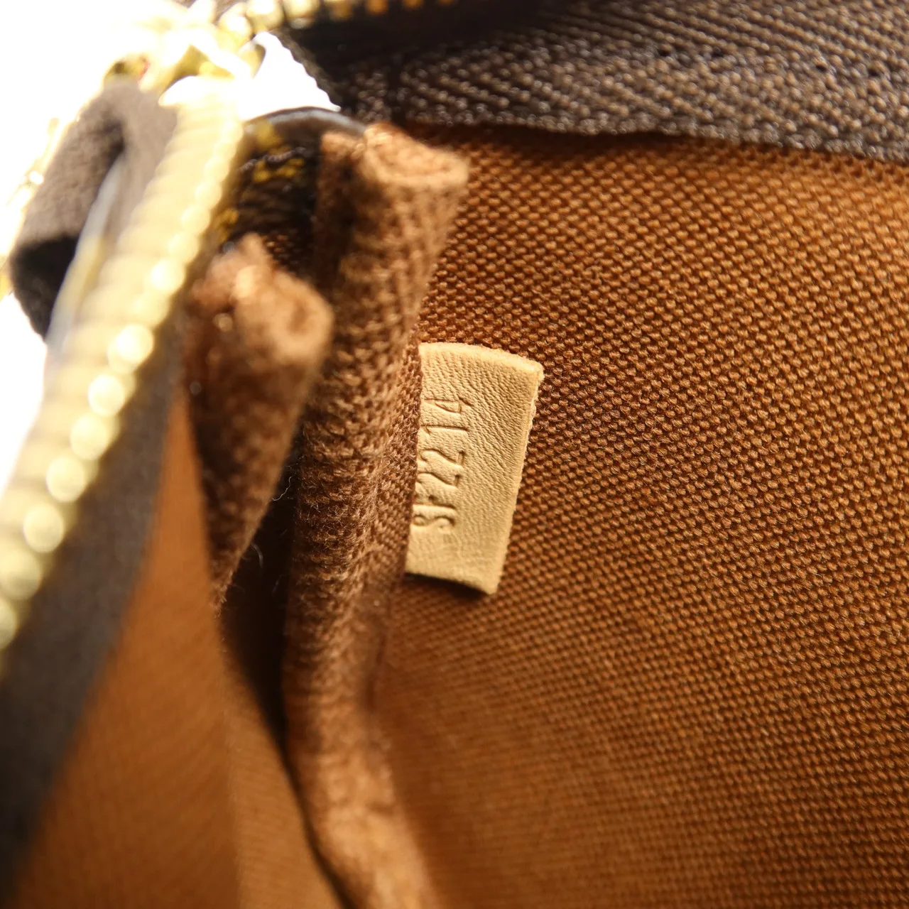 LOUIS VUITTON Pochette Accessoires M58009 化妝箱包 塗層帆布 棕色 / Brown 塗層帆布 中古品A - 縮圖 8