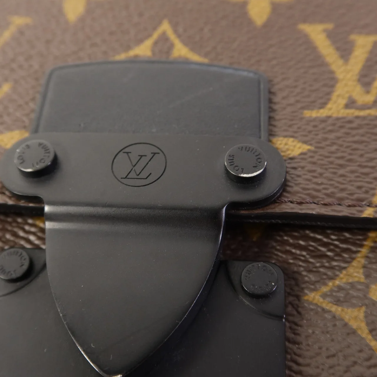 LOUIS VUITTON S-Lock M81522 肩背包 塗層帆布 棕色 / Brown/Black 塗層帆布 中古品A - 縮圖 10