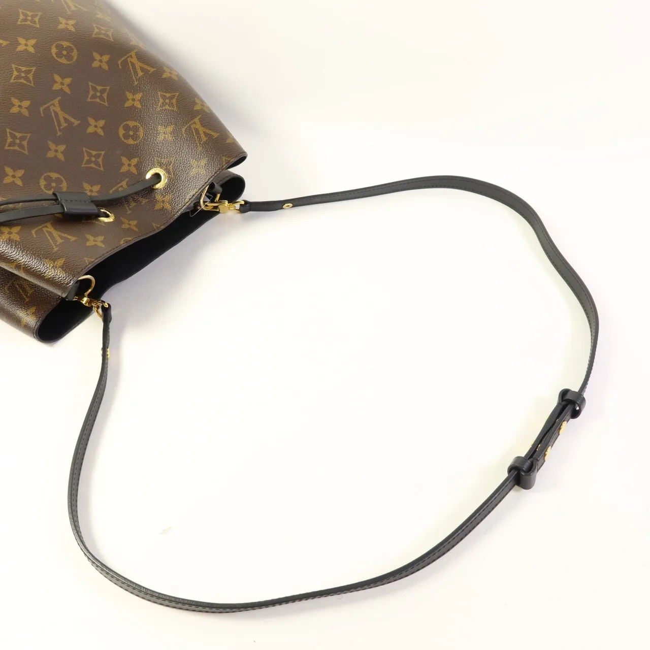 LOUIS VUITTON NeoNoe M44020 肩背包 塗層帆布 棕色 / 黑色 / Brown/Black 塗層帆布 中古品A - 縮圖 5