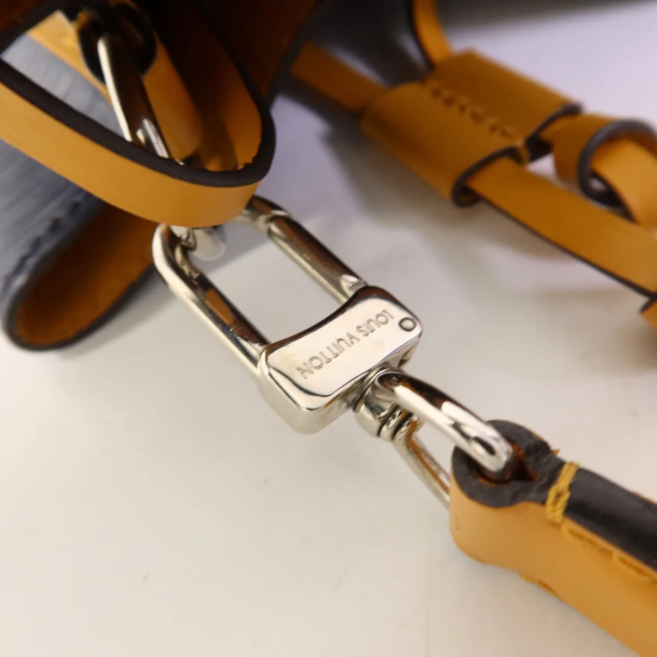 LOUIS VUITTON NeoNoe M53610 兩用包 牛皮 海軍藍 / 黃色 / Navy/Yellow 牛皮 中古品A - 縮圖 10