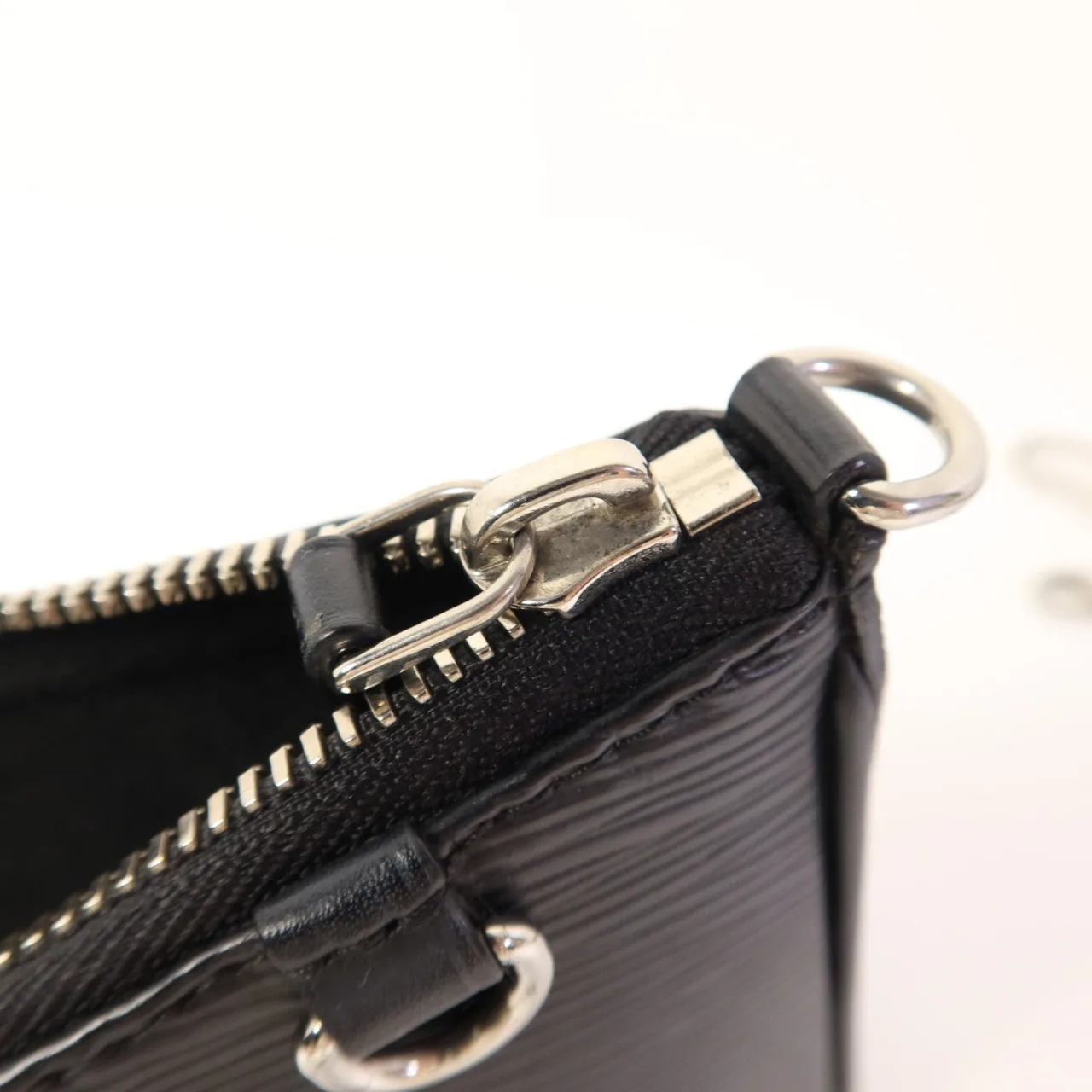 LOUIS VUITTON Easy Pouch M81070 兩用包 牛皮 黑色 / Black 牛皮 中古品A - 縮圖 8