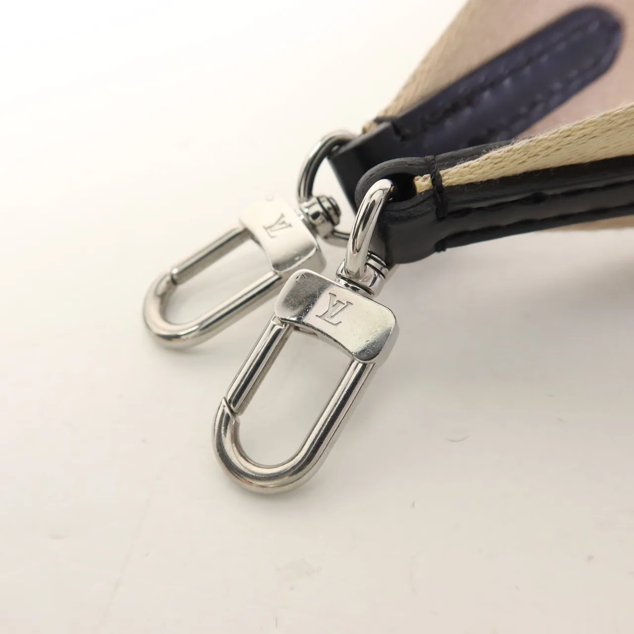 LOUIS VUITTON Easy Pouch M81070 兩用包 牛皮 黑色 / Black 牛皮 中古品A - 縮圖 10