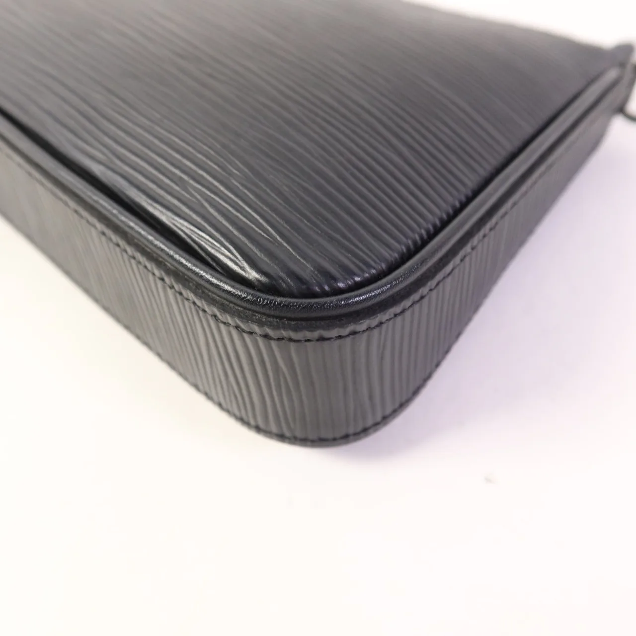 LOUIS VUITTON Easy Pouch M81070 兩用包 牛皮 黑色 / Black 牛皮 中古品A - 縮圖 15