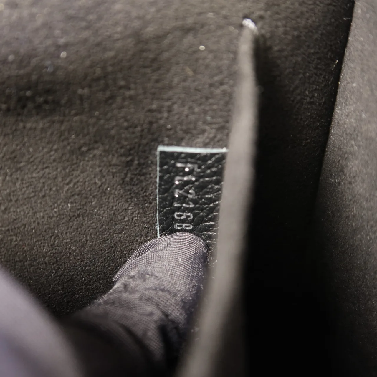 LOUIS VUITTON Lock Me M51418 肩背包 牛皮 黑色 / Black 牛皮 中古品B - 縮圖 9