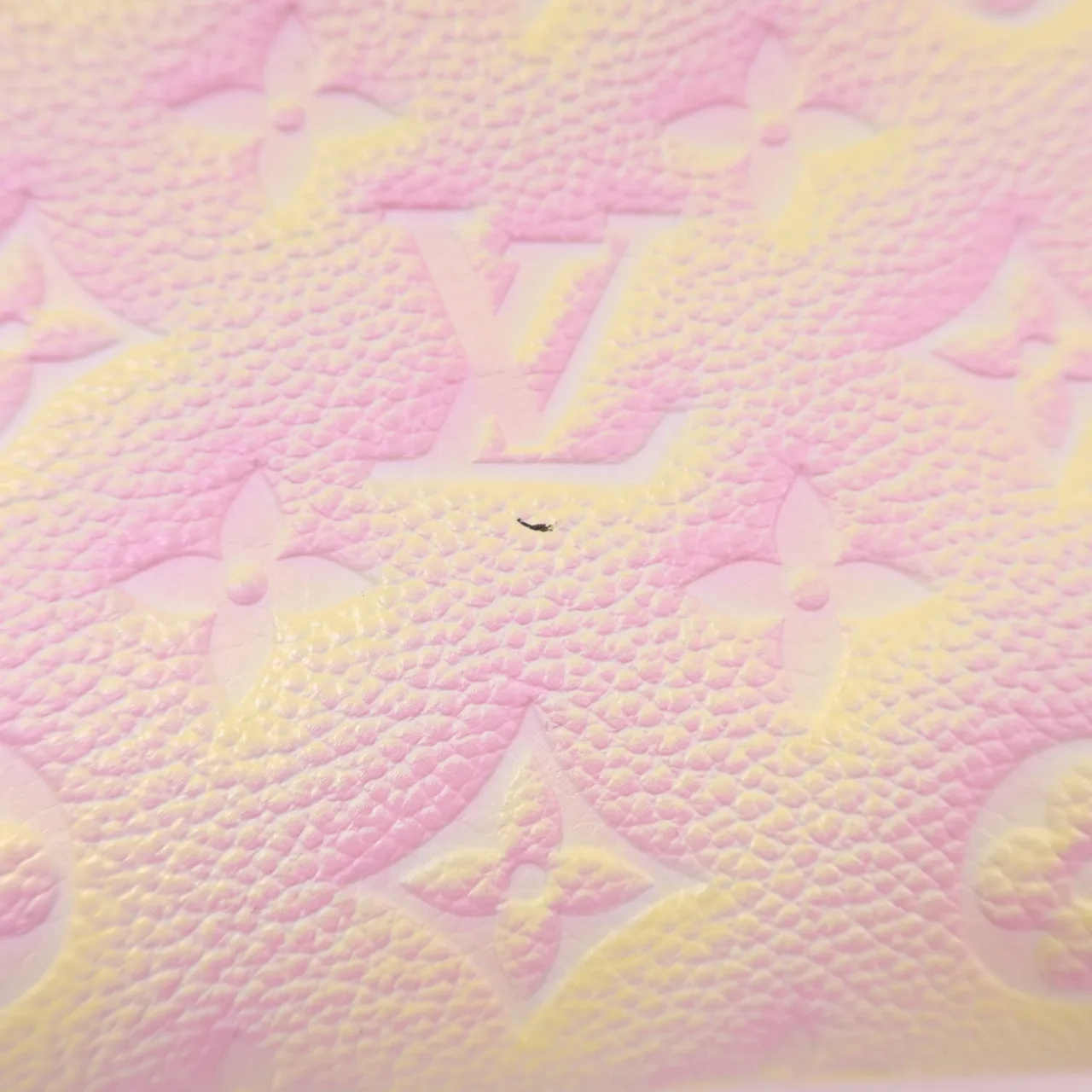 LOUIS VUITTON OnTheGo M46168 2-Way Bag Calfskin 粉色 / 黃色 / Light Pink/Yellow Calfskin Rank B - Thumbnail 15