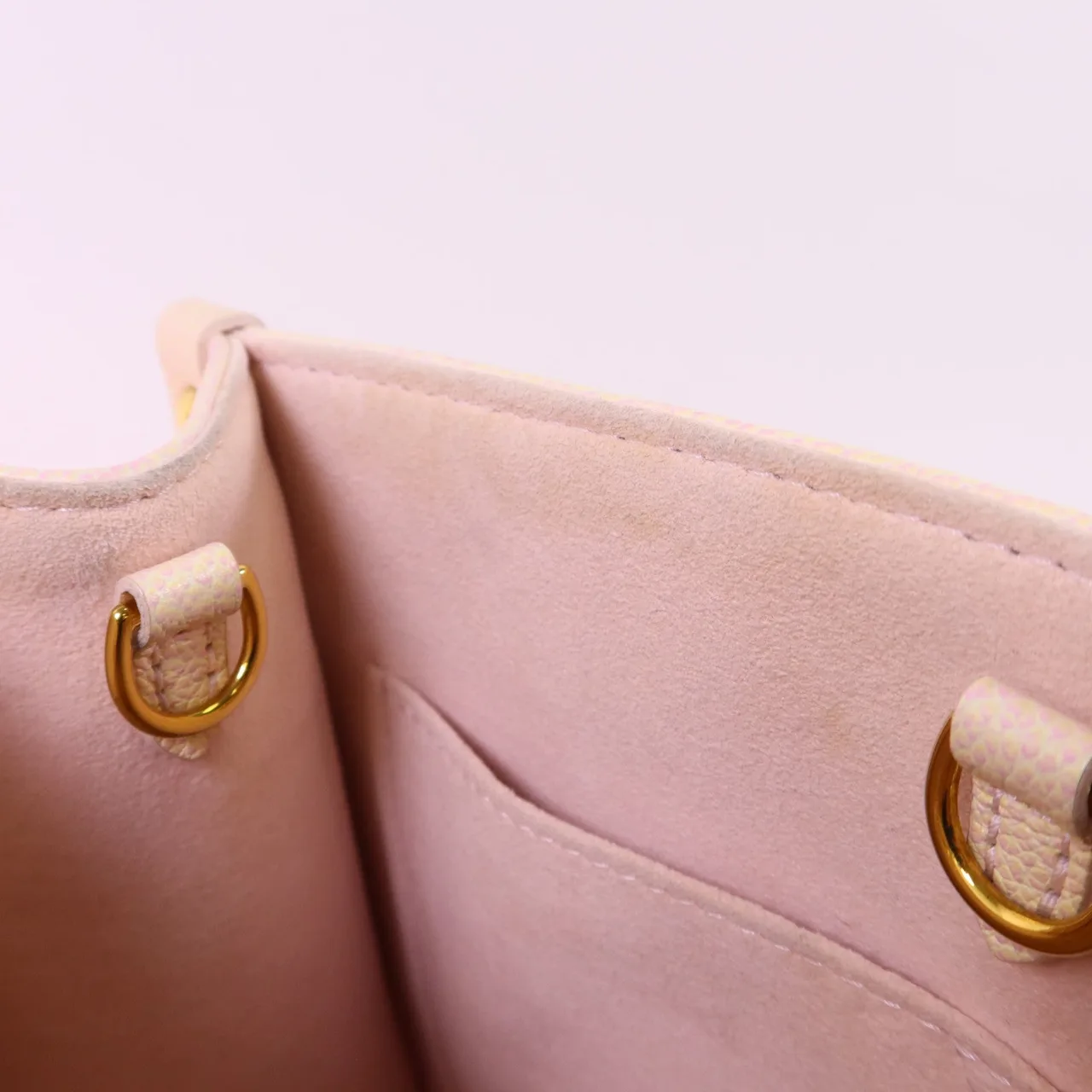 LOUIS VUITTON OnTheGo M46168 2-Way Bag Calfskin 粉色 / 黃色 / Light Pink/Yellow Calfskin Rank B - Thumbnail 24