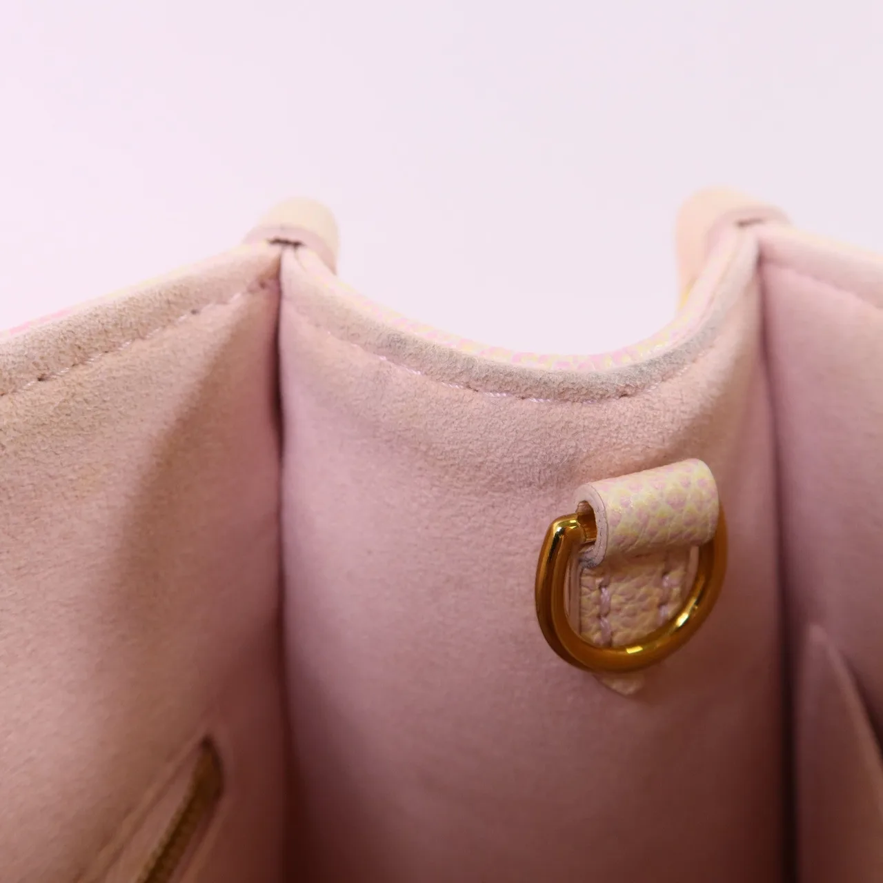 LOUIS VUITTON OnTheGo M46168 2-Way Bag Calfskin 粉色 / 黃色 / Light Pink/Yellow Calfskin Rank B - Thumbnail 25