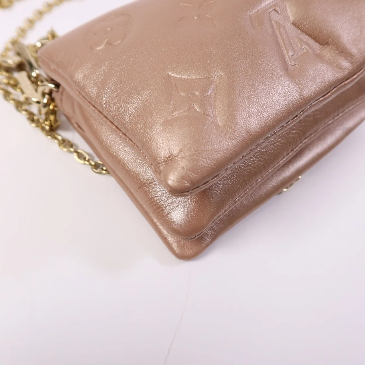 LOUIS VUITTON Coussin M21765 兩用包 羊皮 粉色 / Pink 羊皮 中古品B - 縮圖 11