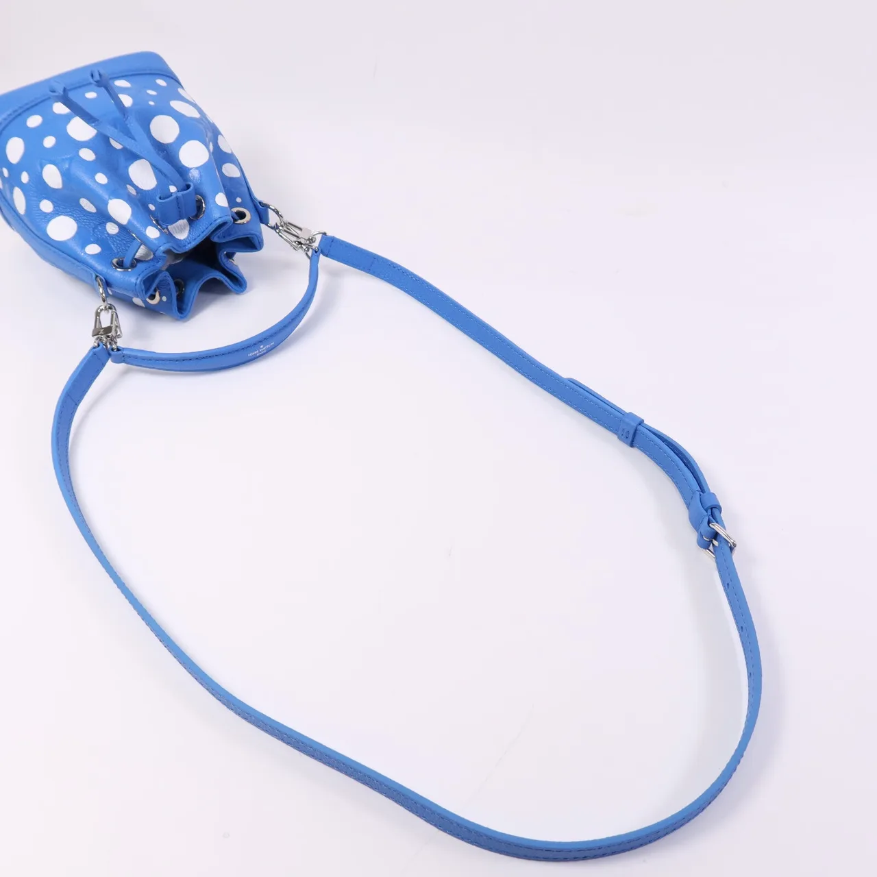LOUIS VUITTON Nano Noe M81985 2-Way Bag Calfskin 白色 / 藍色 / Blue/White Calfskin Like New - Thumbnail 7