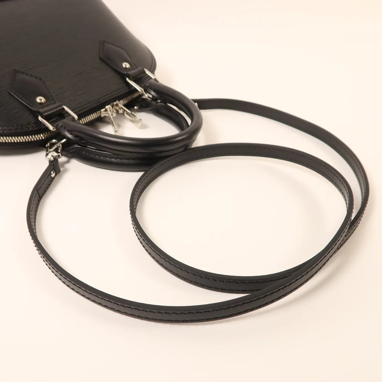 LOUIS VUITTON Alma M40862 2-Way Bag Calfskin 黑色 Calfskin Like New - Thumbnail 8