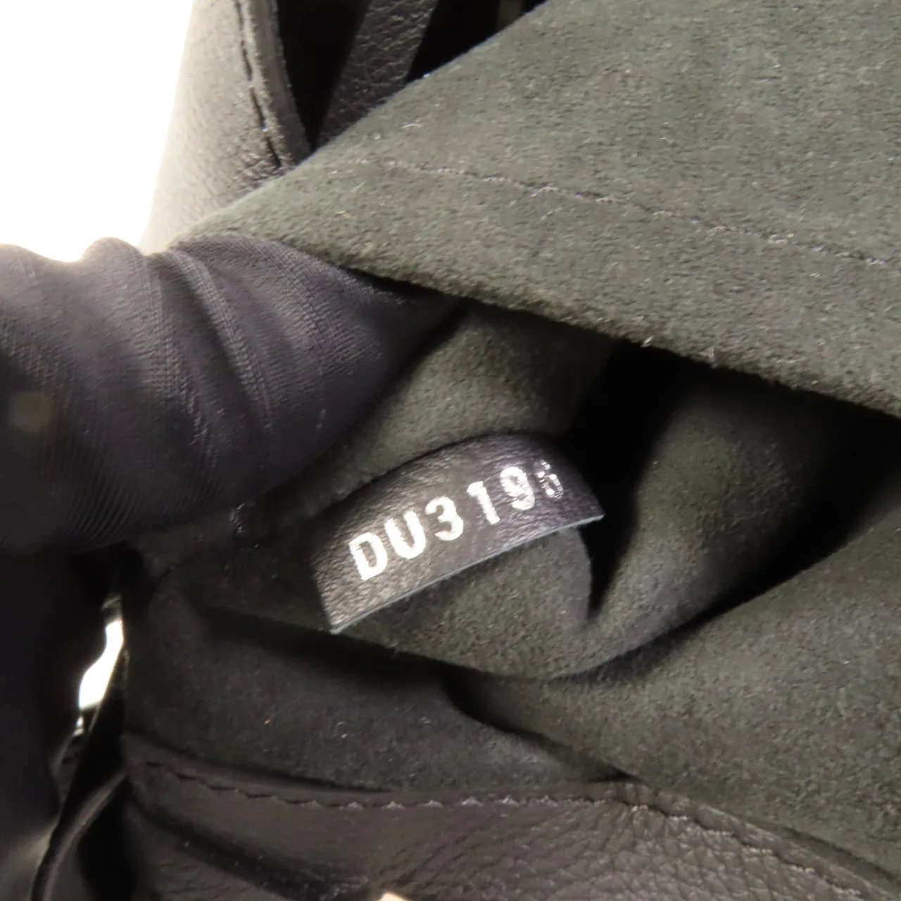 LOUIS VUITTON Lock Me Backpack M41815 Backpack Calfskin 黑色 / Black Calfskin Rank A - Thumbnail 10