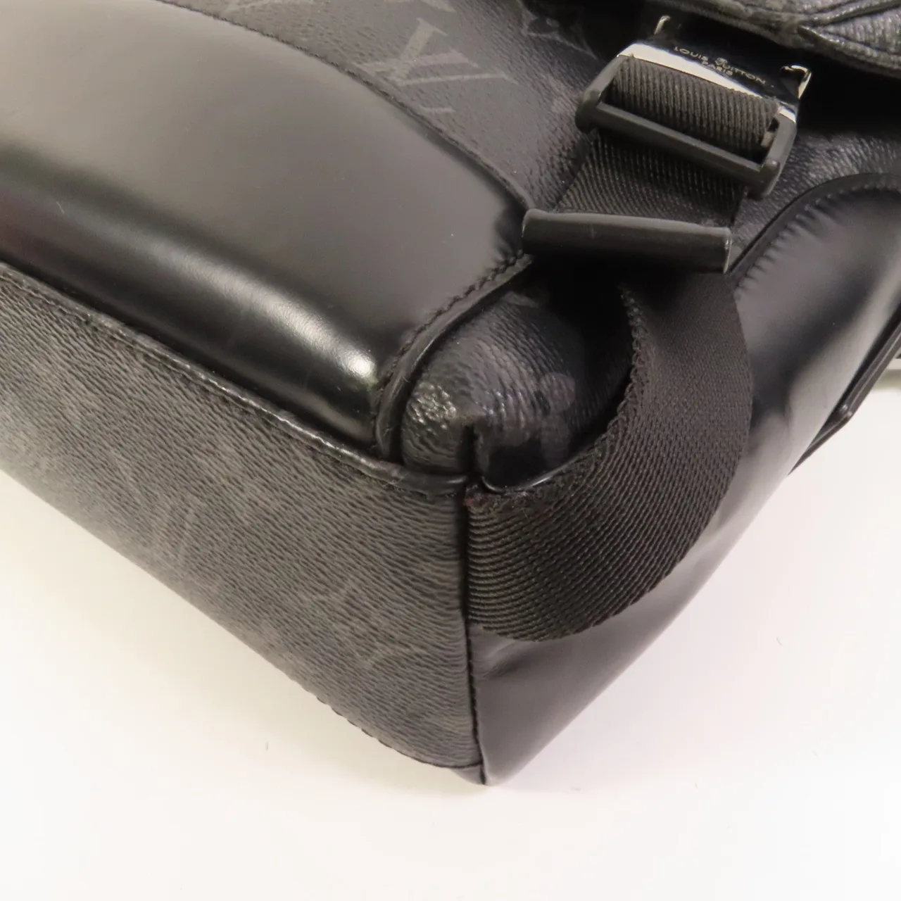 LOUIS VUITTON Outdoor Messenger M30233 肩背包 塗層帆布 黑色 / Black 塗層帆布 中古品A - 縮圖 11