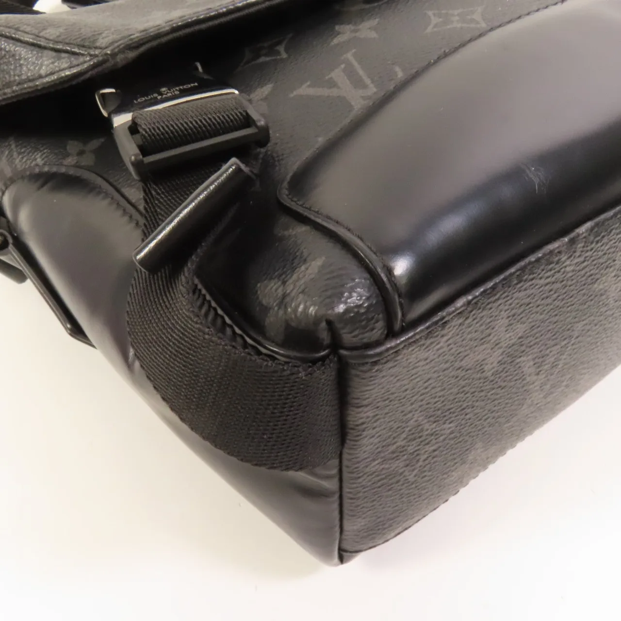 LOUIS VUITTON Outdoor Messenger M30233 肩背包 塗層帆布 黑色 / Black 塗層帆布 中古品A - 縮圖 12
