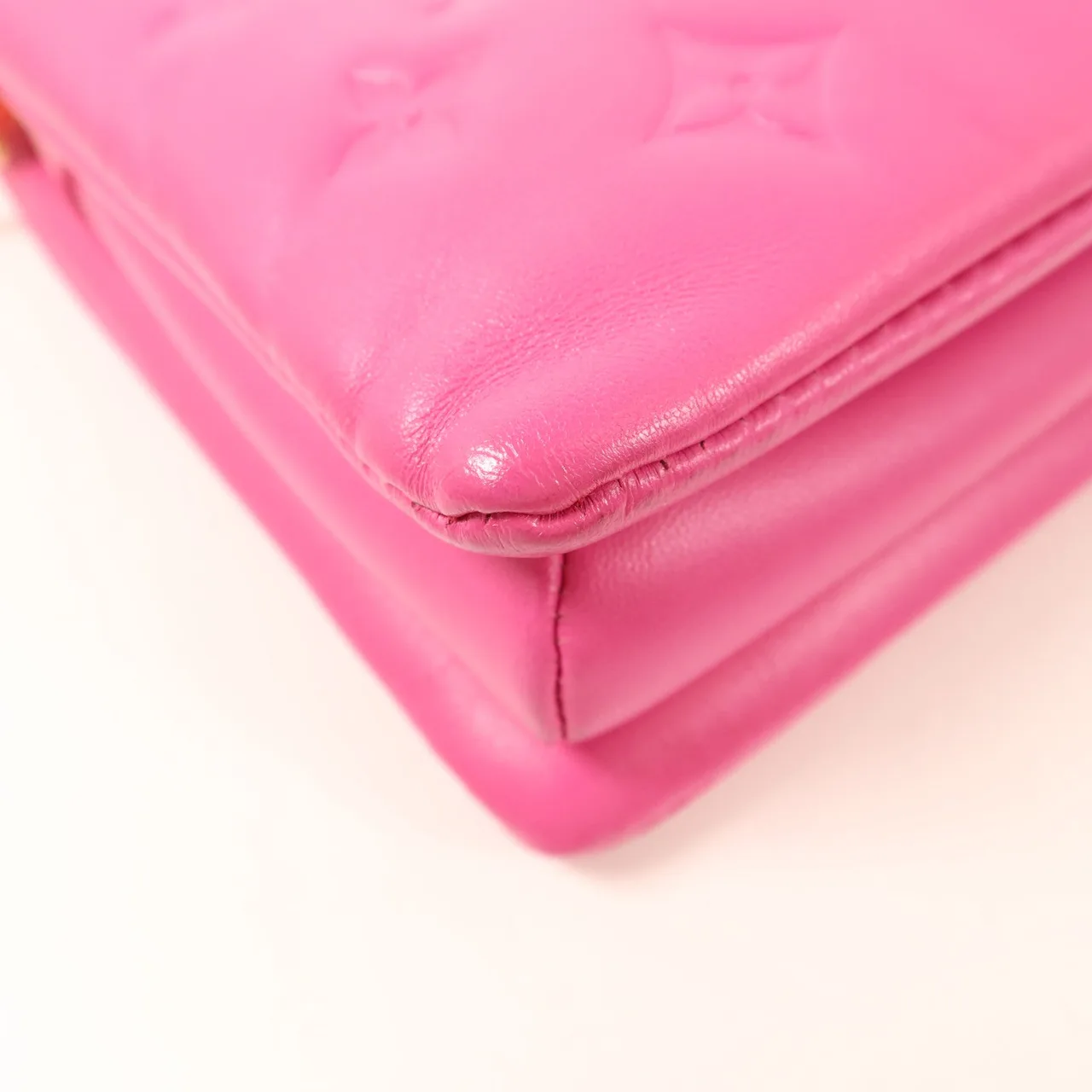 LOUIS VUITTON Coussin M21773 Shoulder Bag Lambskin 粉色 / Rose Miami Pink Lambskin Rank A - Thumbnail 16