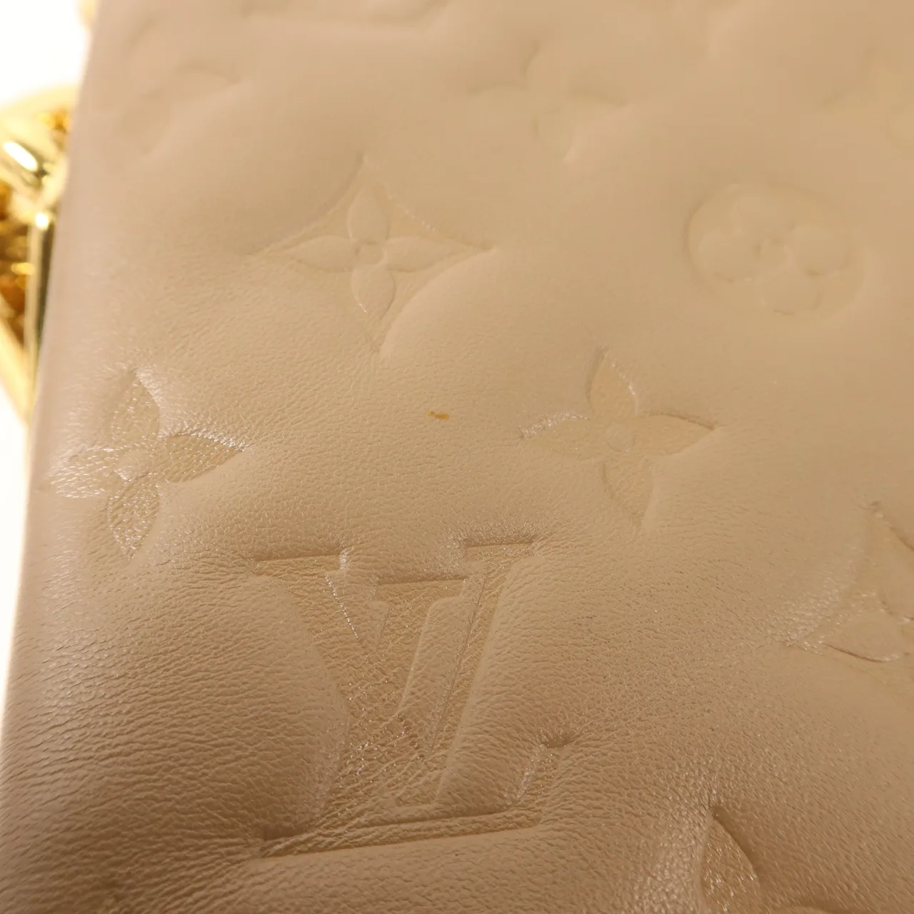 LOUIS VUITTON Coussin M21276 肩背包 羊皮 棕色 / Taupe 羊皮 中古品B - 縮圖 17