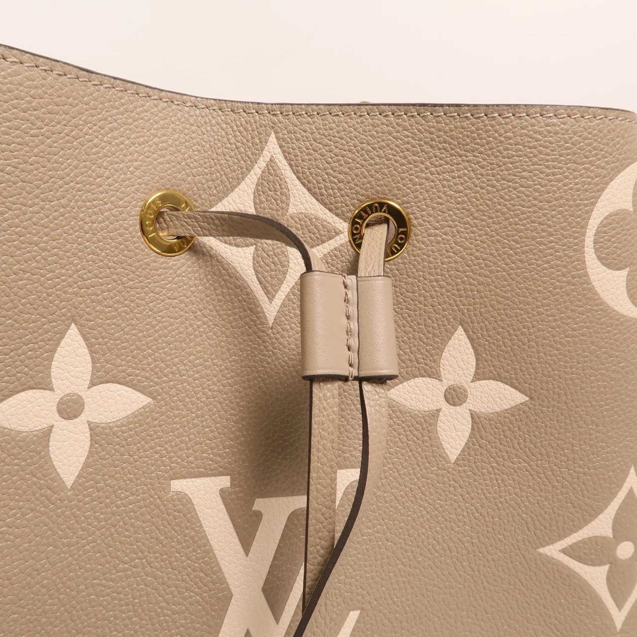LOUIS VUITTON NeoNoe M45555 2-Way Bag Calfskin 米色 / Dove/Cream Calfskin Rank A - Thumbnail 15