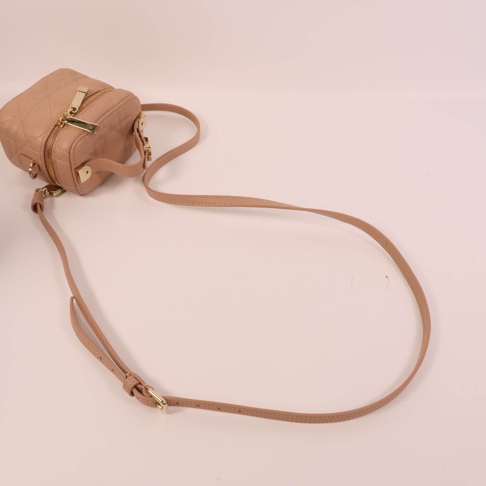 LOUIS VUITTON Vanity S0918ONMJ-M49P 兩用包 羊皮 6