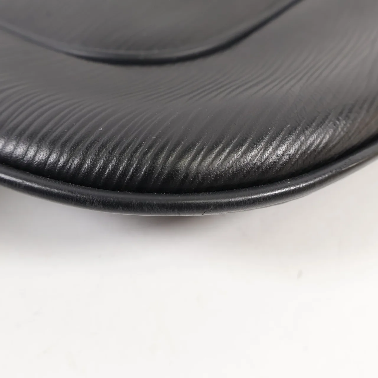 LOUIS VUITTON M58972 肩背包 牛皮 黑色 / Black 牛皮 中古品A - 縮圖 11