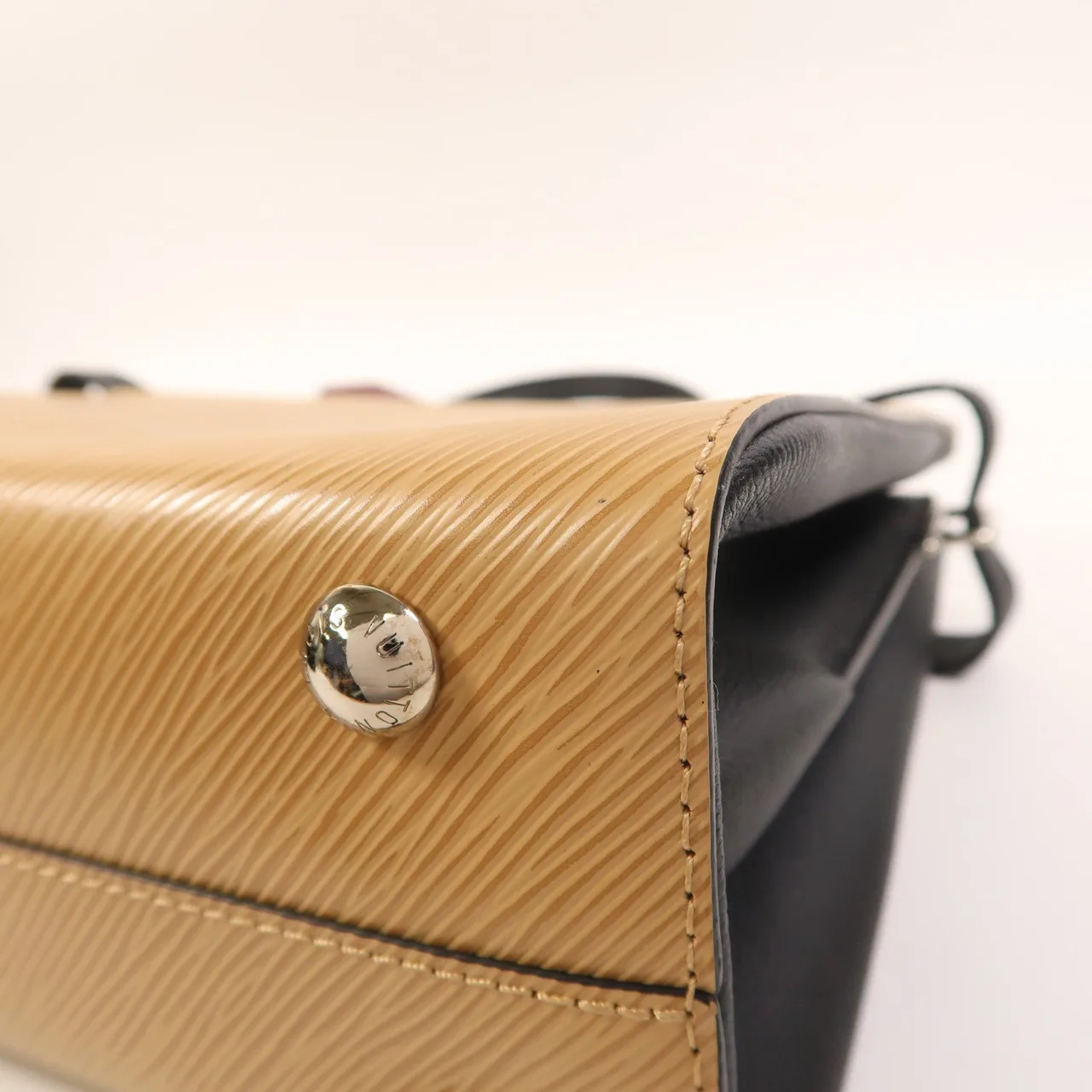 LOUIS VUITTON Twist M51846 2-Way Bag Calfskin 米色 / Camel Calfskin Rank B - Thumbnail 12