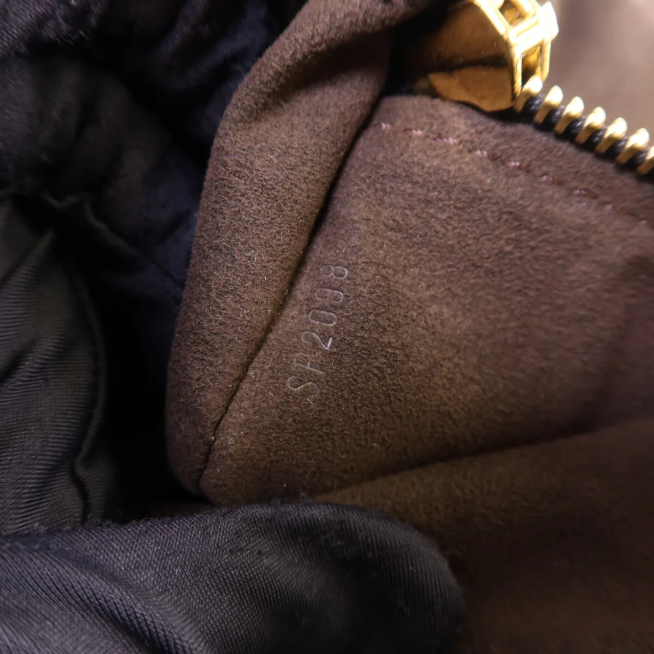 LOUIS VUITTON M93441 肩背包 牛皮 黑色 牛皮 中古品A - 縮圖 8