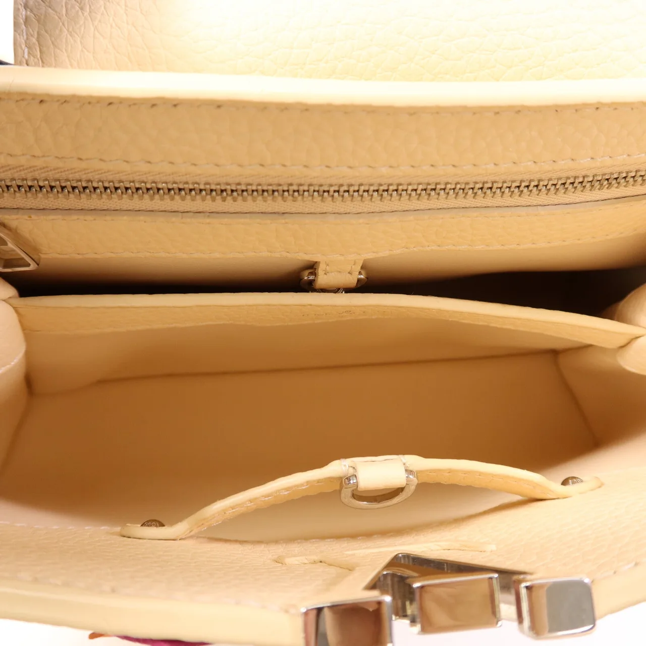 LOUIS VUITTON Capucines M53661 2-Way Bag Calfskin 米色 / Light Beige Calfskin Rank A - Thumbnail 5
