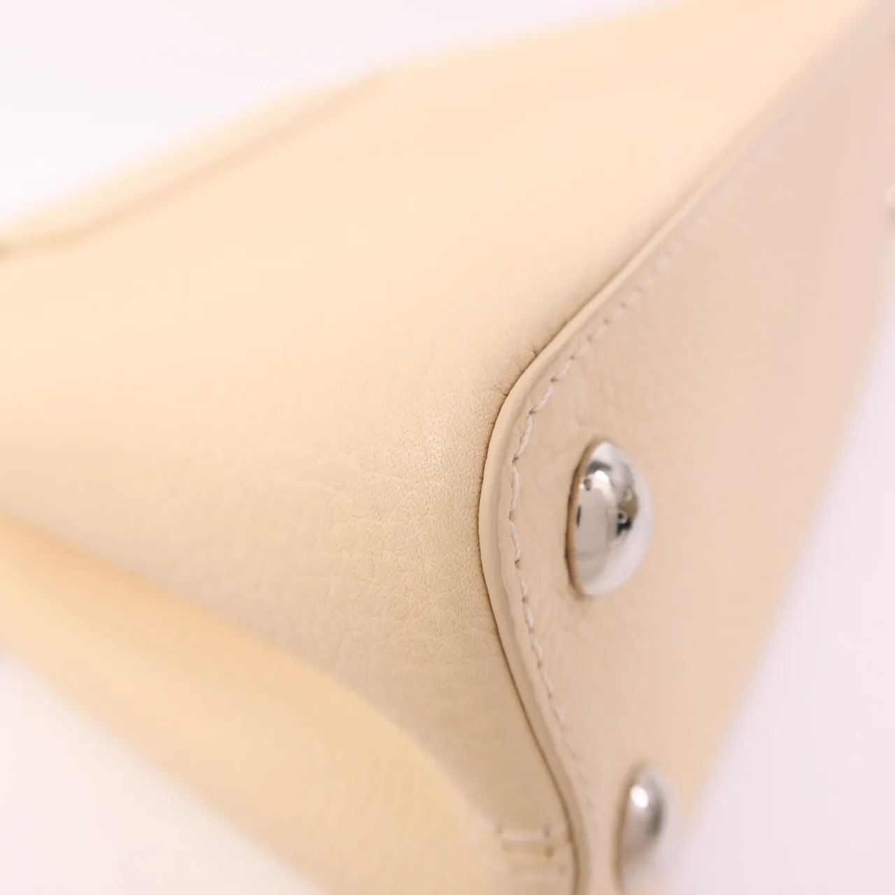 LOUIS VUITTON Capucines M53661 2-Way Bag Calfskin 米色 / Light Beige Calfskin Rank A - Thumbnail 13