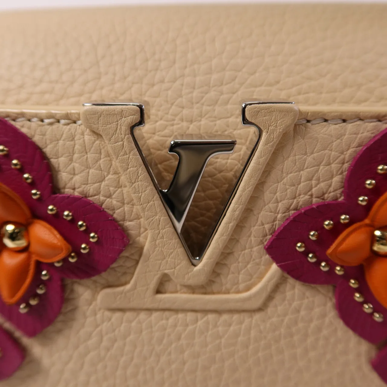 LOUIS VUITTON Capucines M53661 2-Way Bag Calfskin 米色 / Light Beige Calfskin Rank A - Thumbnail 14