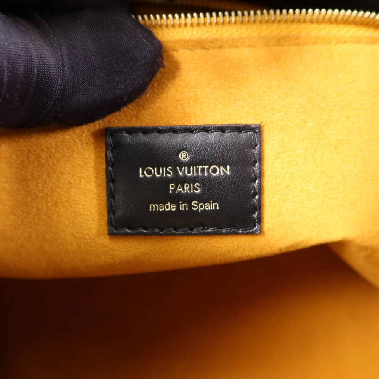 LOUIS VUITTON On My Side M53826 Shoulder Bag Coated Canvas 黑色 Coated Canvas Rank A - Thumbnail 6