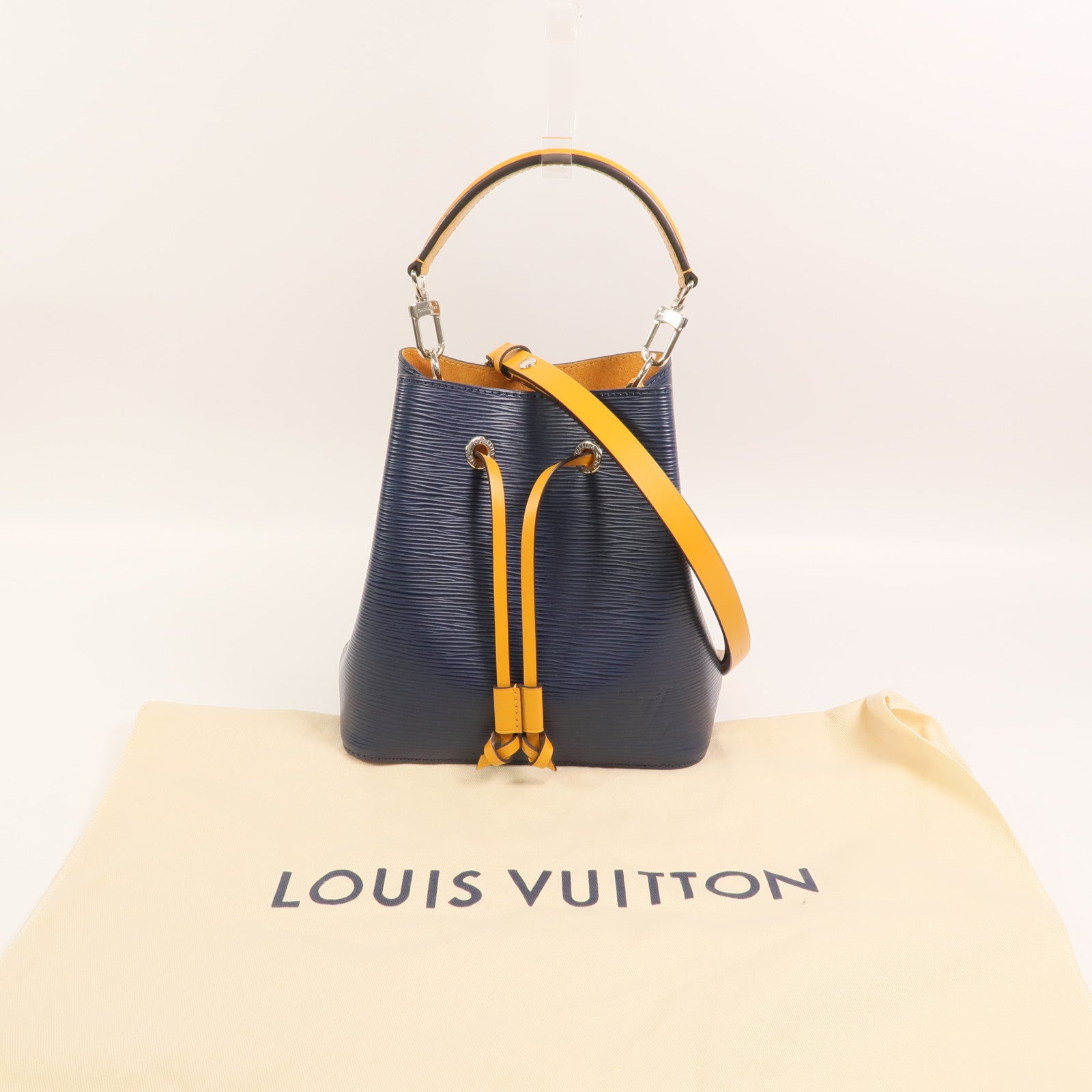 LOUIS VUITTON NeoNoe M53610 2-Way Bag Calfskin 10