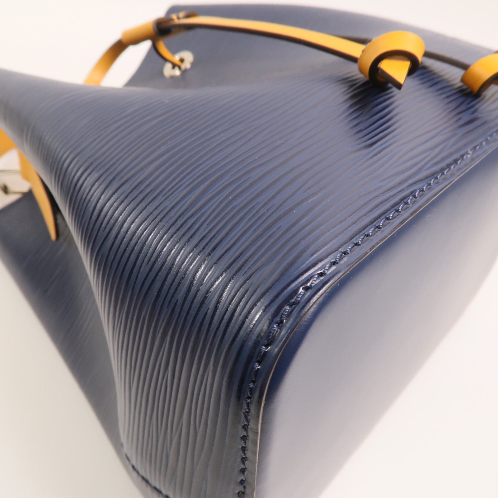 LOUIS VUITTON NeoNoe M53610 2-Way Bag Calfskin 12