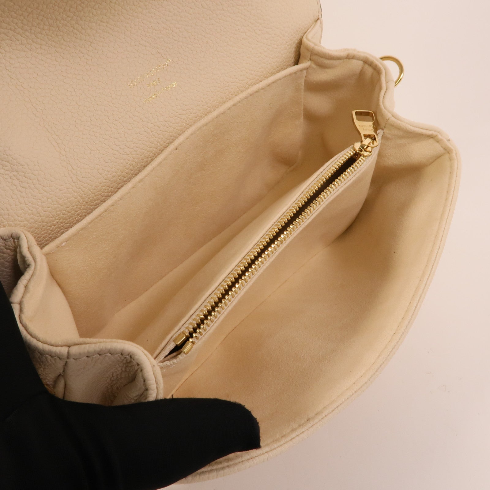 LOUIS VUITTON Pochette Metis M22942 2-Way Bag Calfskin 5