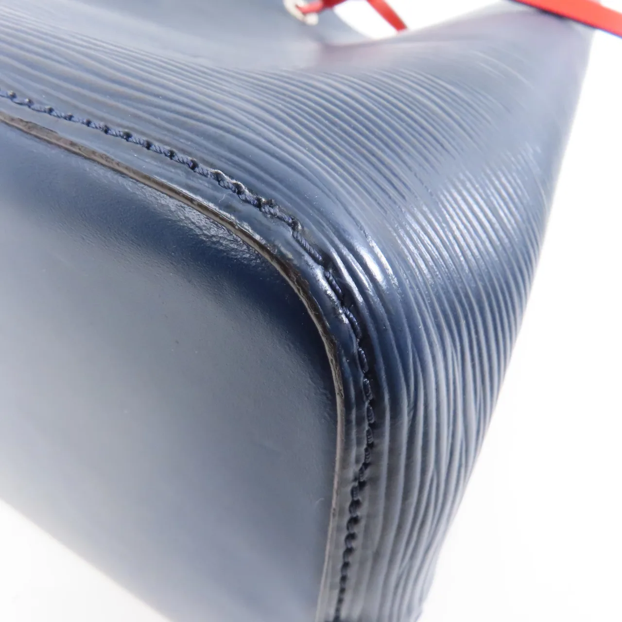 LOUIS VUITTON NeoNoe M45306 兩用包 牛皮 海軍藍 / 紅色 / Blue 牛皮 中古品B - 縮圖 11