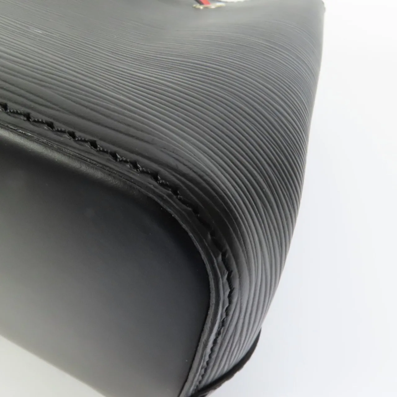 LOUIS VUITTON NeoNoe M40156 兩用包 牛皮 黑色 / 紅色 牛皮 中古品A - 縮圖 16