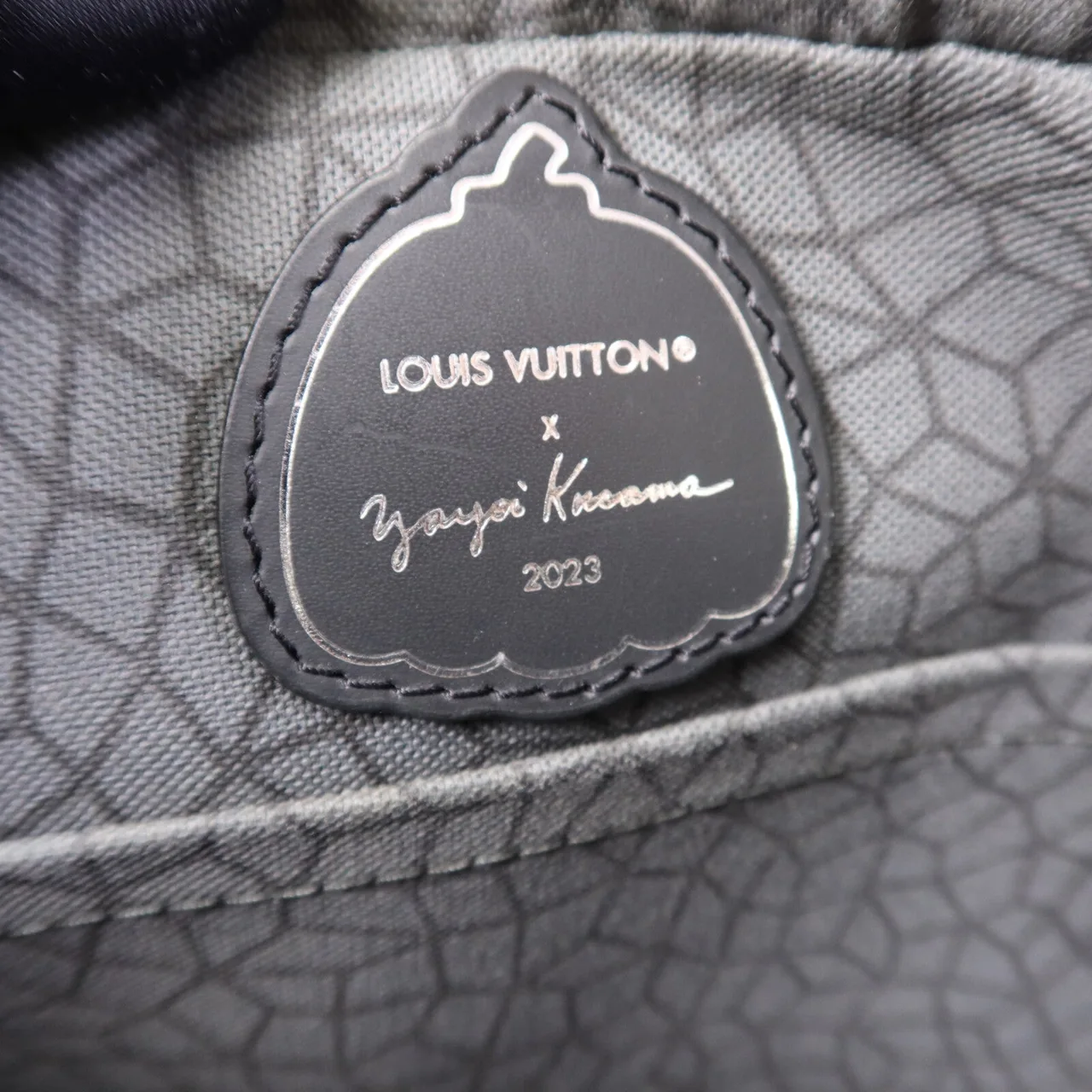 LOUIS VUITTON M46435 肩背包 塗層帆布 黑色 / 灰色 / Black/Grey 塗層帆布 中古品A - 縮圖 6