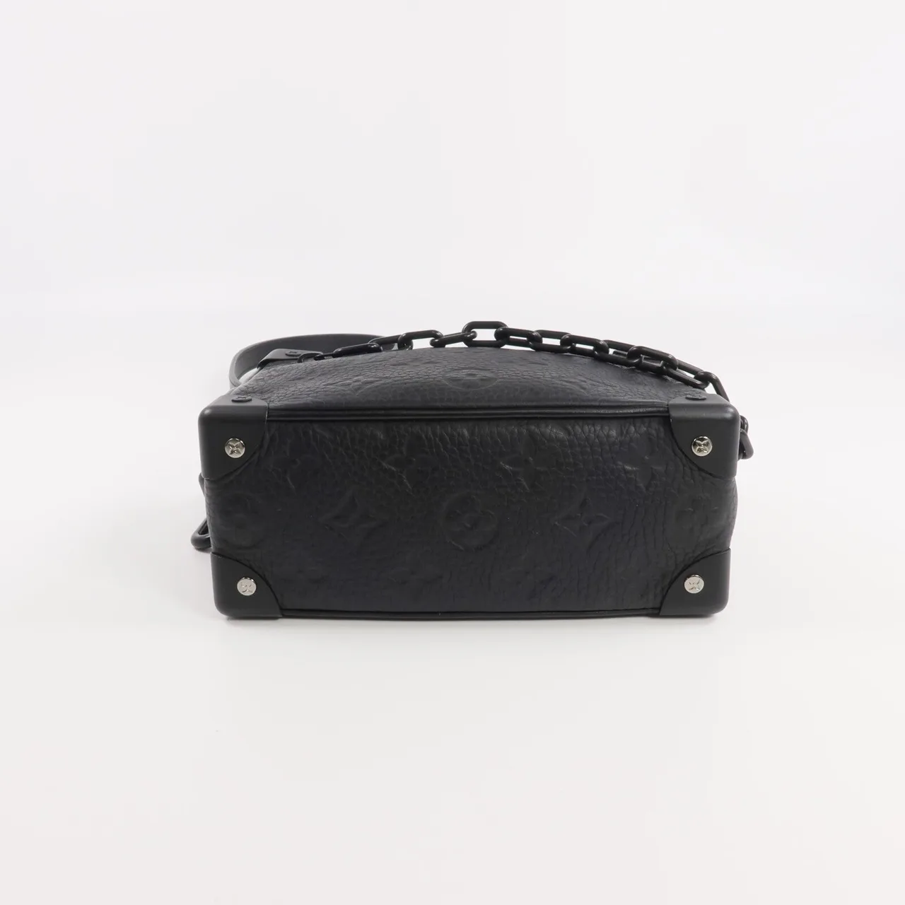 LOUIS VUITTON Soft Trunk M55702 Shoulder Bag Calfskin 黑色 Calfskin Rank A - Thumbnail 4