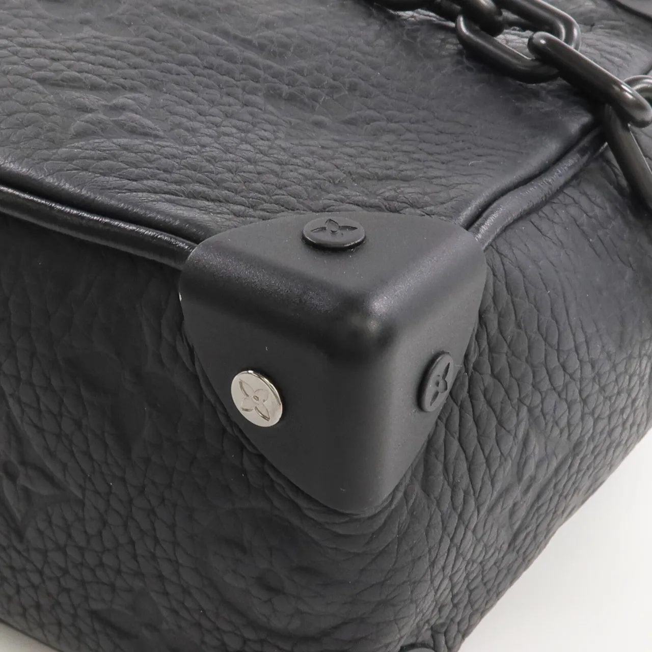 LOUIS VUITTON Soft Trunk M55702 Shoulder Bag Calfskin 黑色 Calfskin Rank A - Thumbnail 6