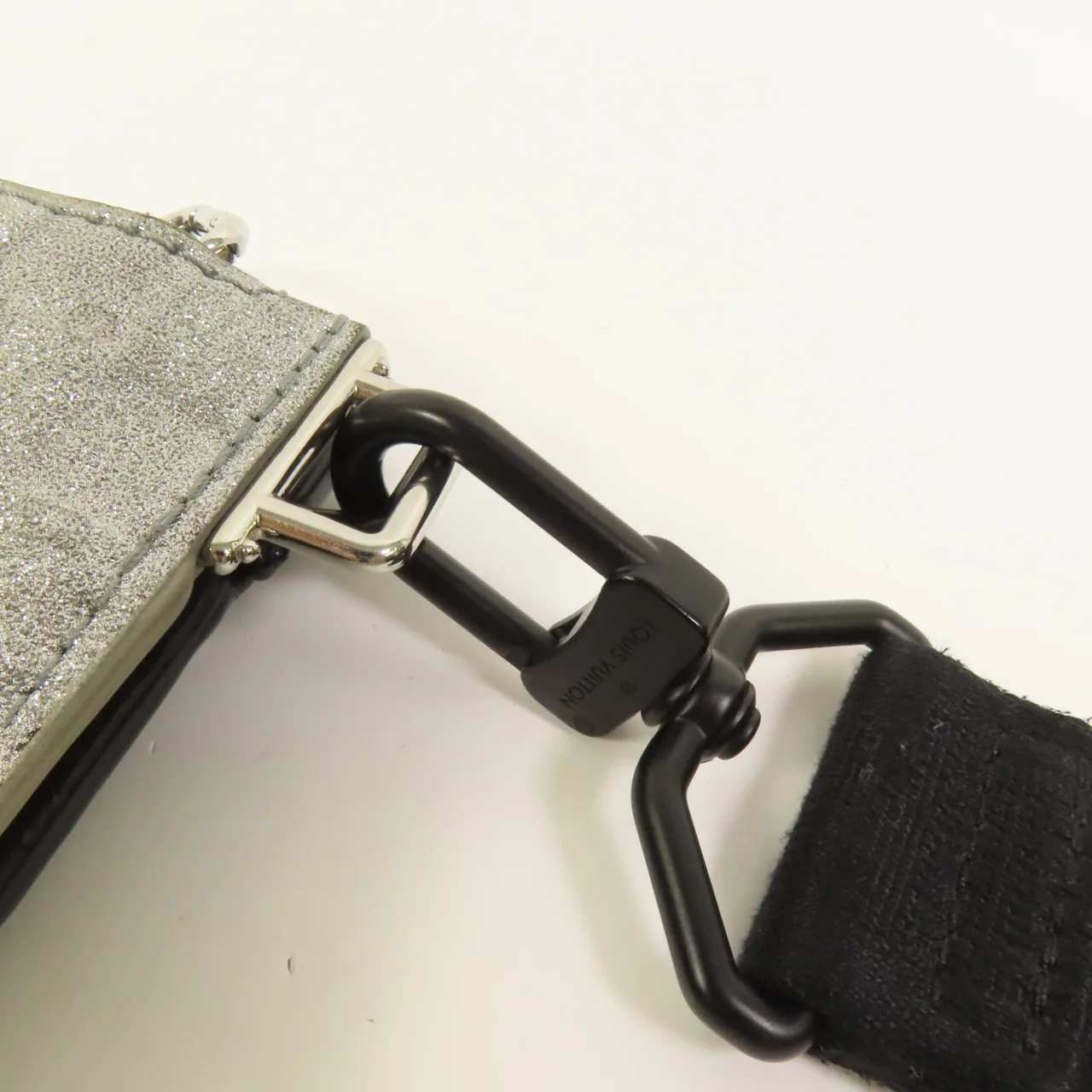 LOUIS VUITTON Trio Pouch M59682 Shoulder Bag Leather 銀色 / 黑色 Leather Rank A - Thumbnail 9