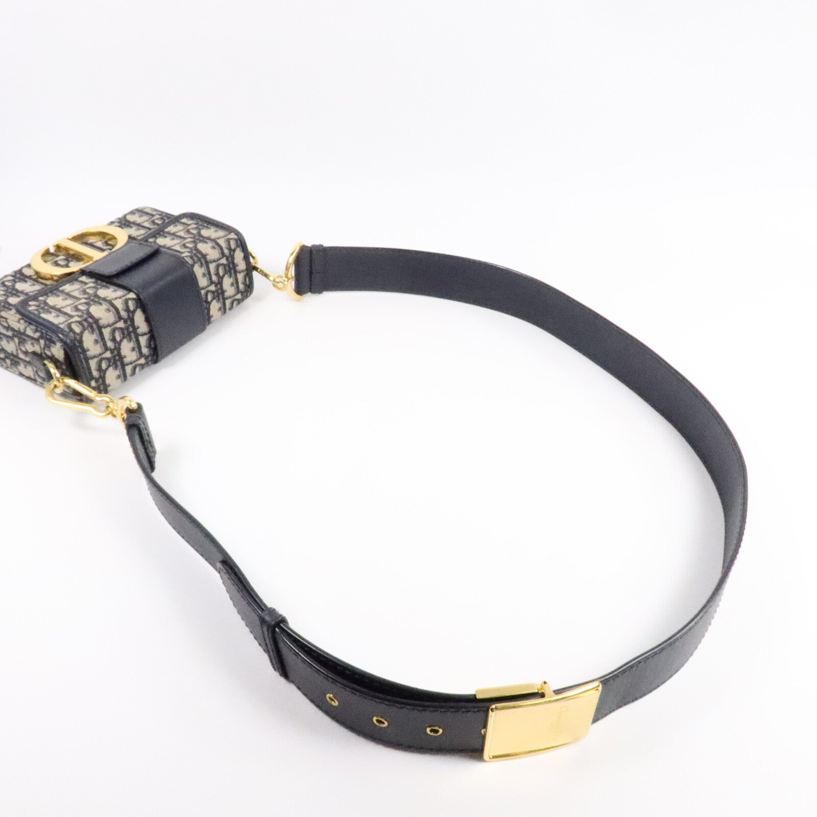 LOUIS VUITTON Montaigne M9204UTZQ 肩背包 帆布 10