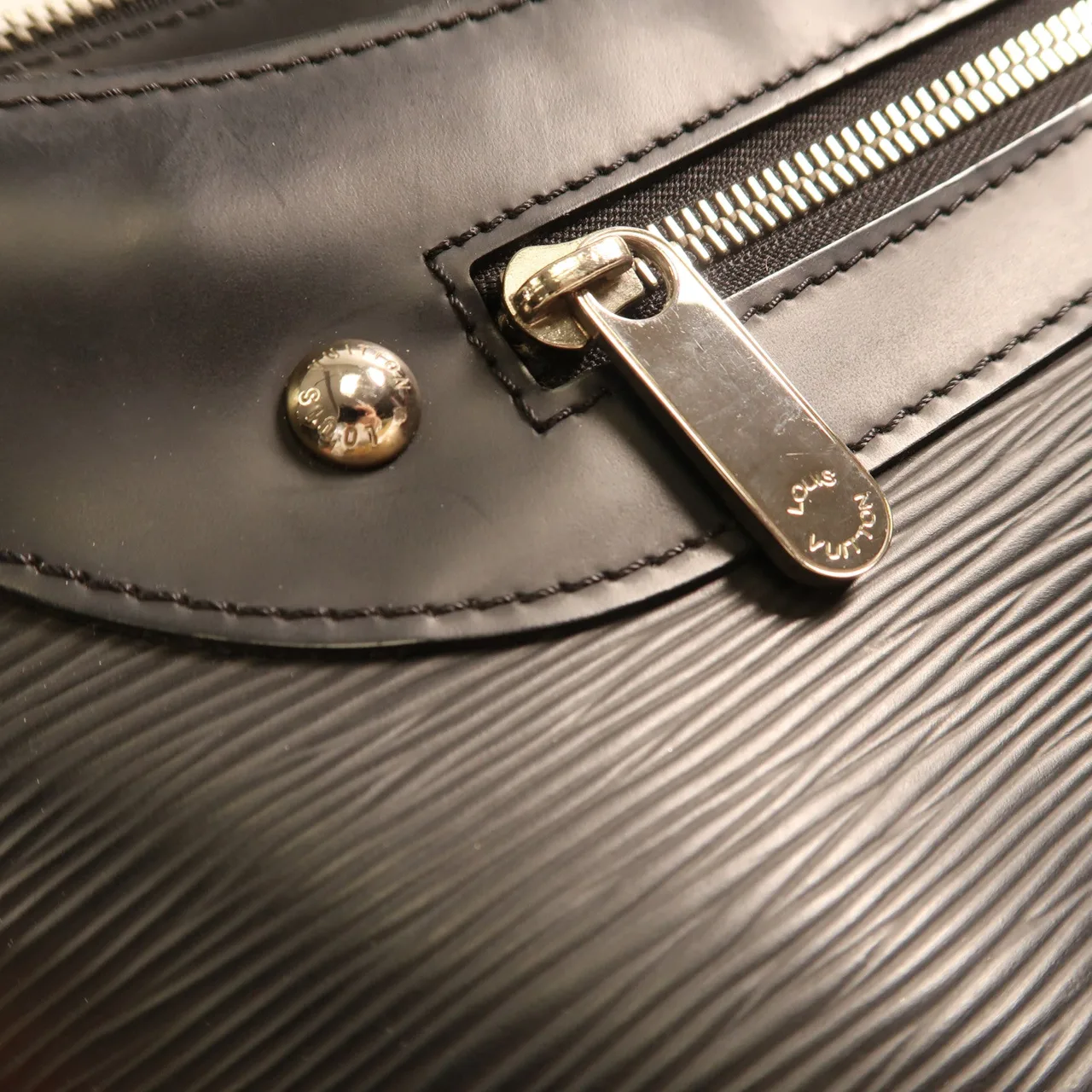 LOUIS VUITTON M59282 肩背包 牛皮 黑色 / Black 牛皮 中古品A - 縮圖 9