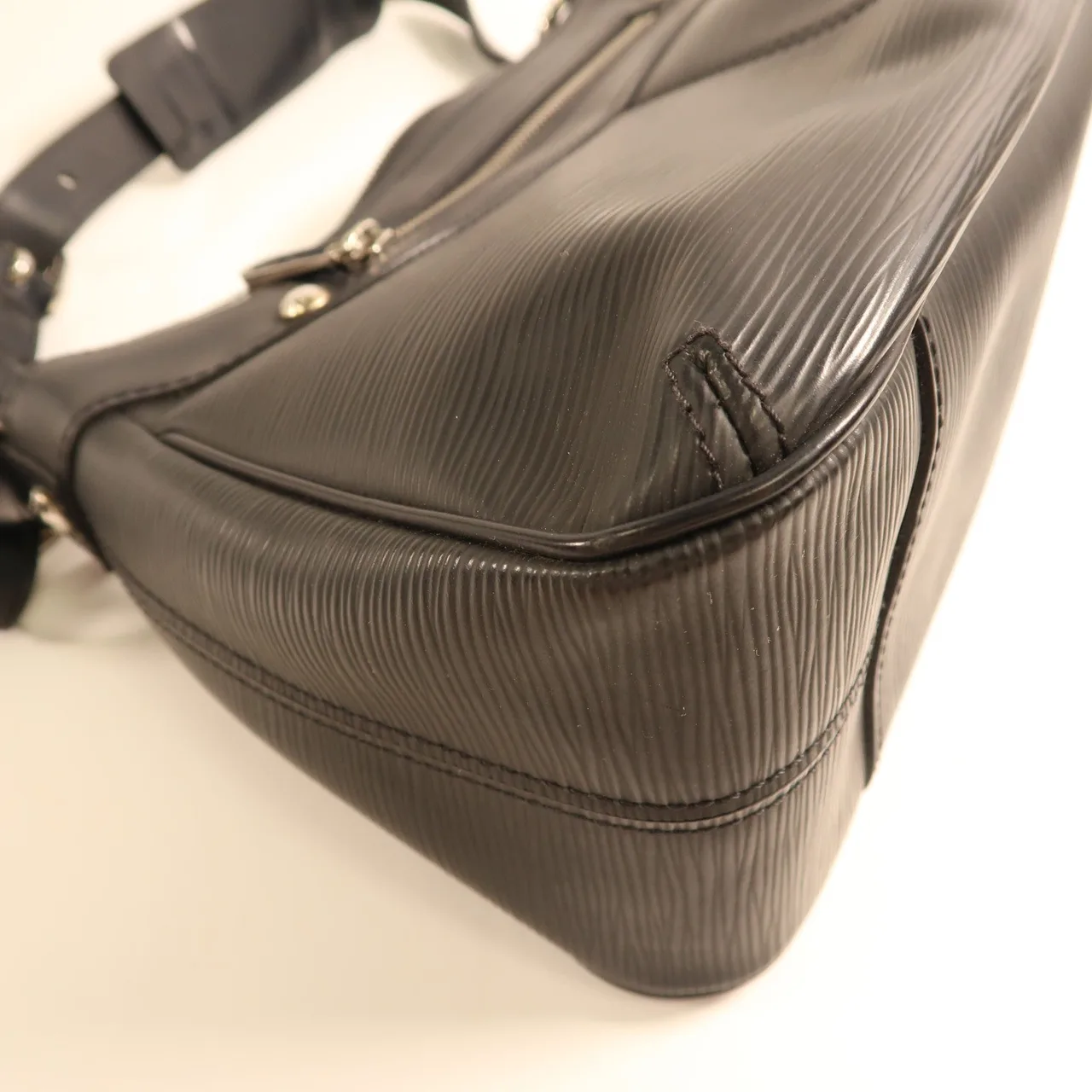 LOUIS VUITTON M59282 肩背包 牛皮 黑色 / Black 牛皮 中古品A - 縮圖 11