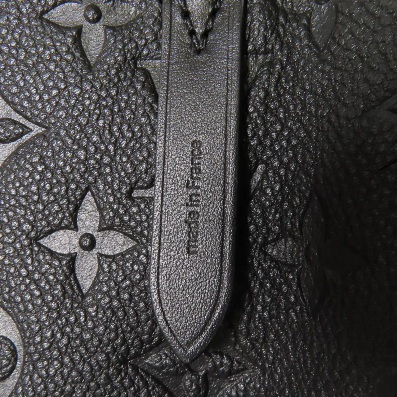 LOUIS VUITTON M25860 肩背包 牛皮 黑色 / Black 牛皮 中古品A - 縮圖 8