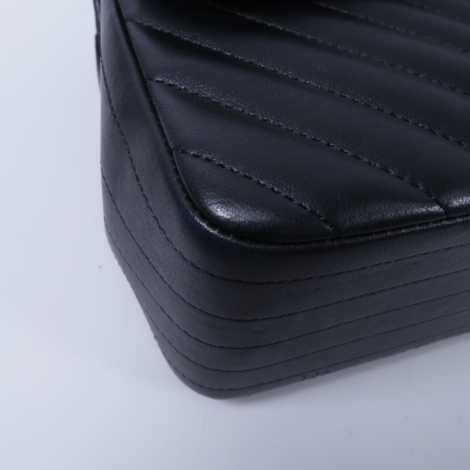 LOUIS VUITTON Shoulder Bag Lambskin 10