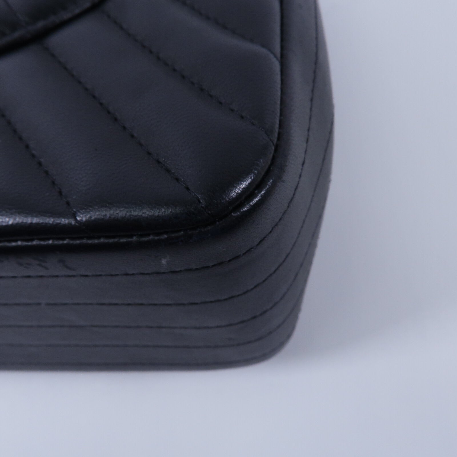 LOUIS VUITTON Shoulder Bag Lambskin 13