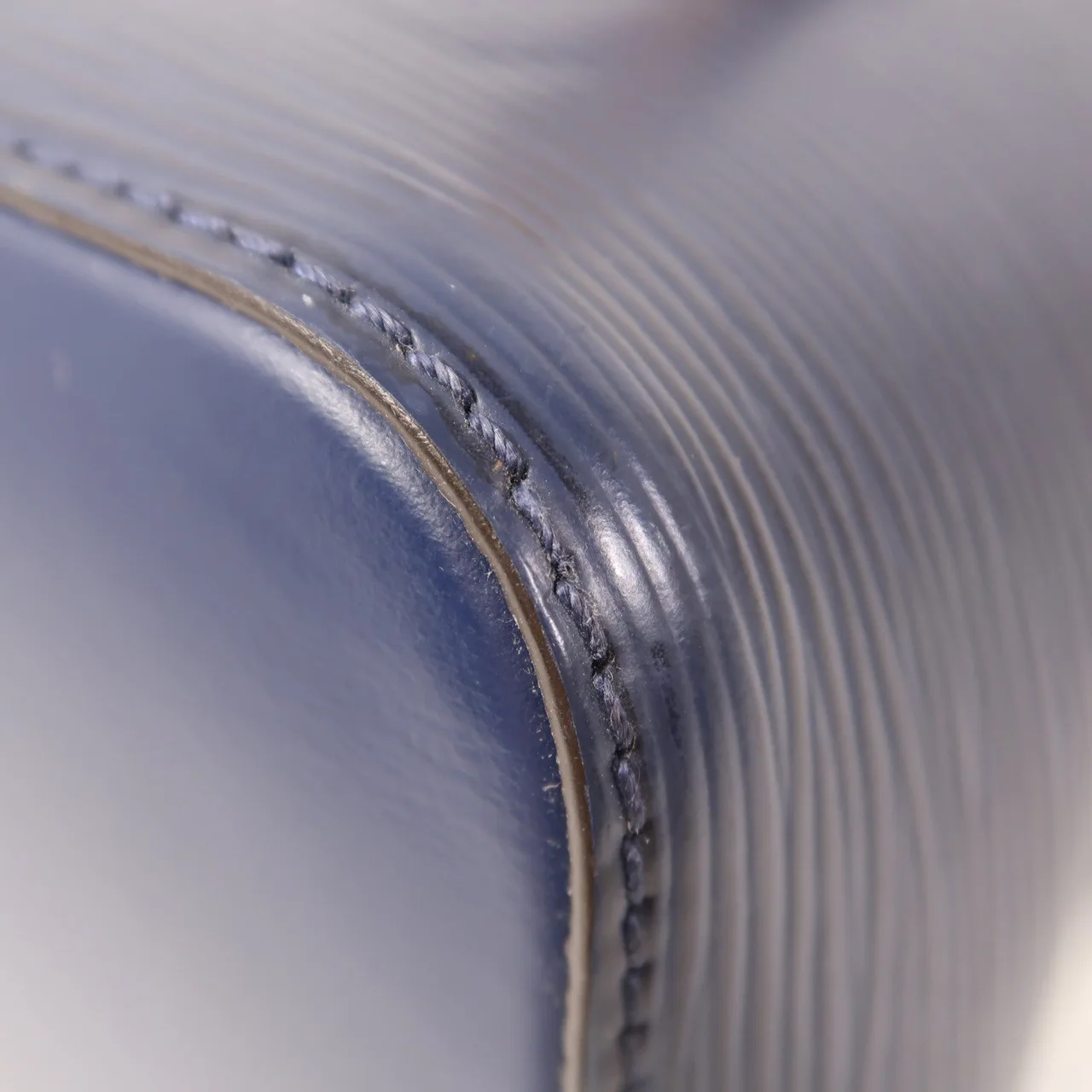 LOUIS VUITTON NeoNoe M53610 兩用包 牛皮 海軍藍 / 黃色 / Blue 牛皮 中古品B - 縮圖 10