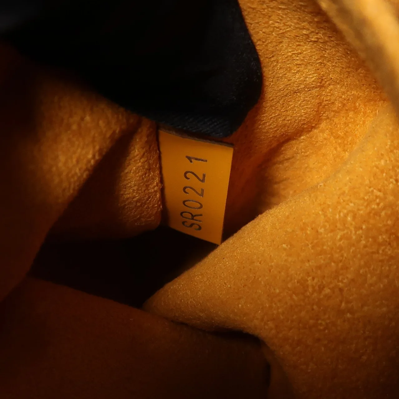 LOUIS VUITTON NeoNoe M53610 兩用包 牛皮 海軍藍 / 黃色 / Blue/Yellow 牛皮 中古品A - 縮圖 7