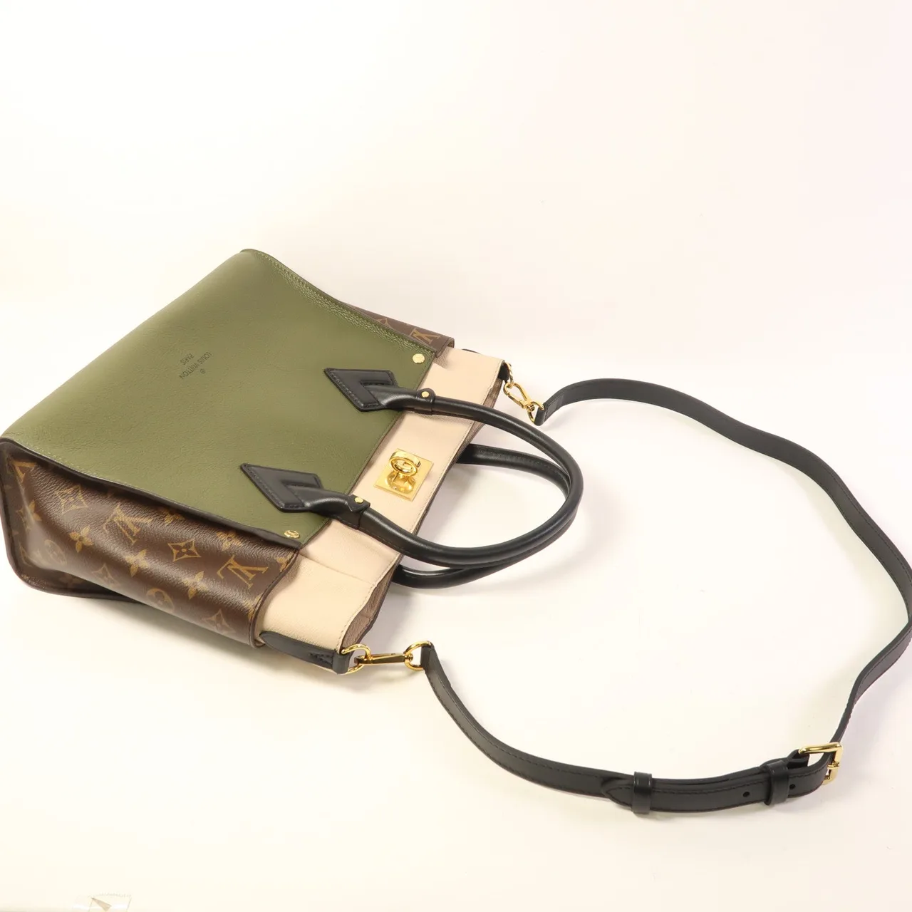 LOUIS VUITTON On My Side M55302 兩用包 塗層帆布 卡其色 / 棕色 / Green 塗層帆布 中古品A - 縮圖 7