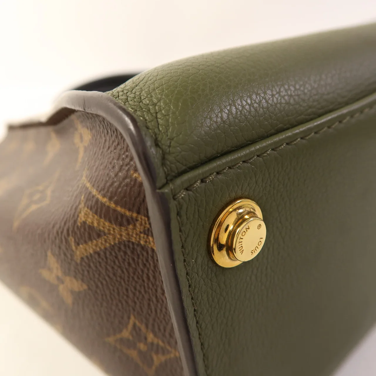 LOUIS VUITTON On My Side M55302 兩用包 塗層帆布 卡其色 / 棕色 / Green 塗層帆布 中古品A - 縮圖 10