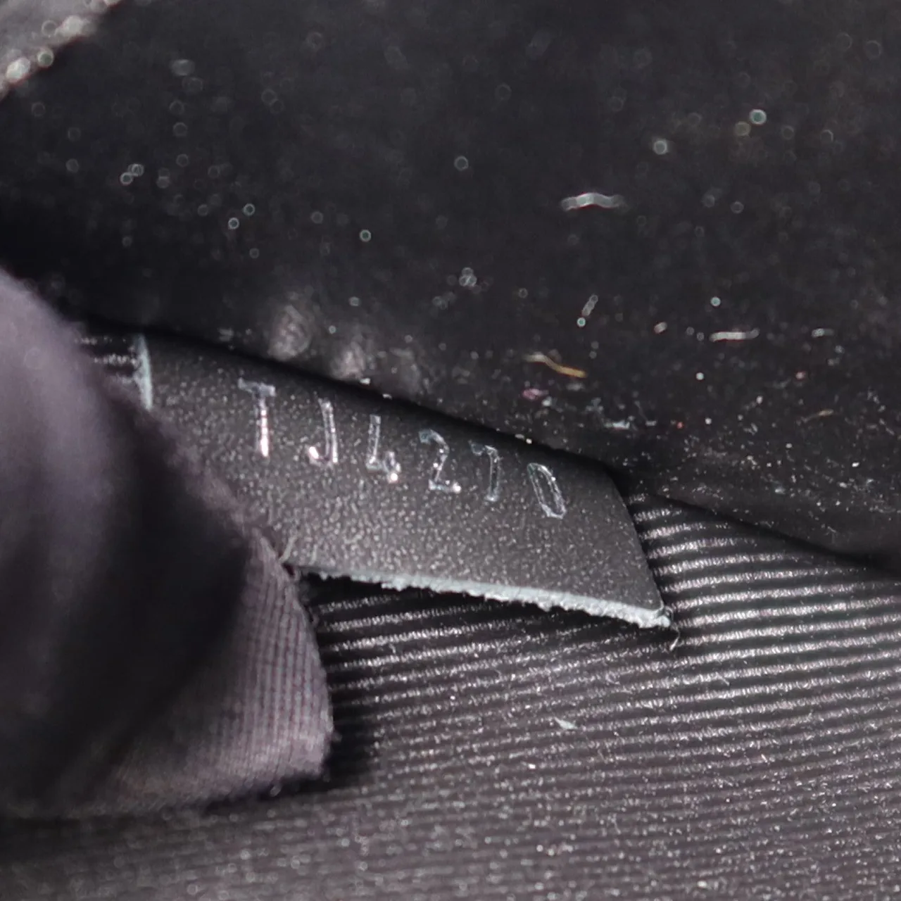 LOUIS VUITTON Soft Trunk M80224 Shoulder Bag Calfskin 黑色 / Black Calfskin Rank B - Thumbnail 7